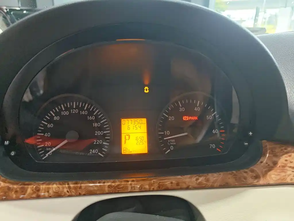 Mercedes-Benz Vito — миниатюра 4