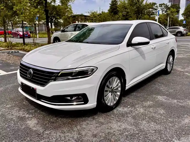 VOLKSWAGEN LAVIDA 2021