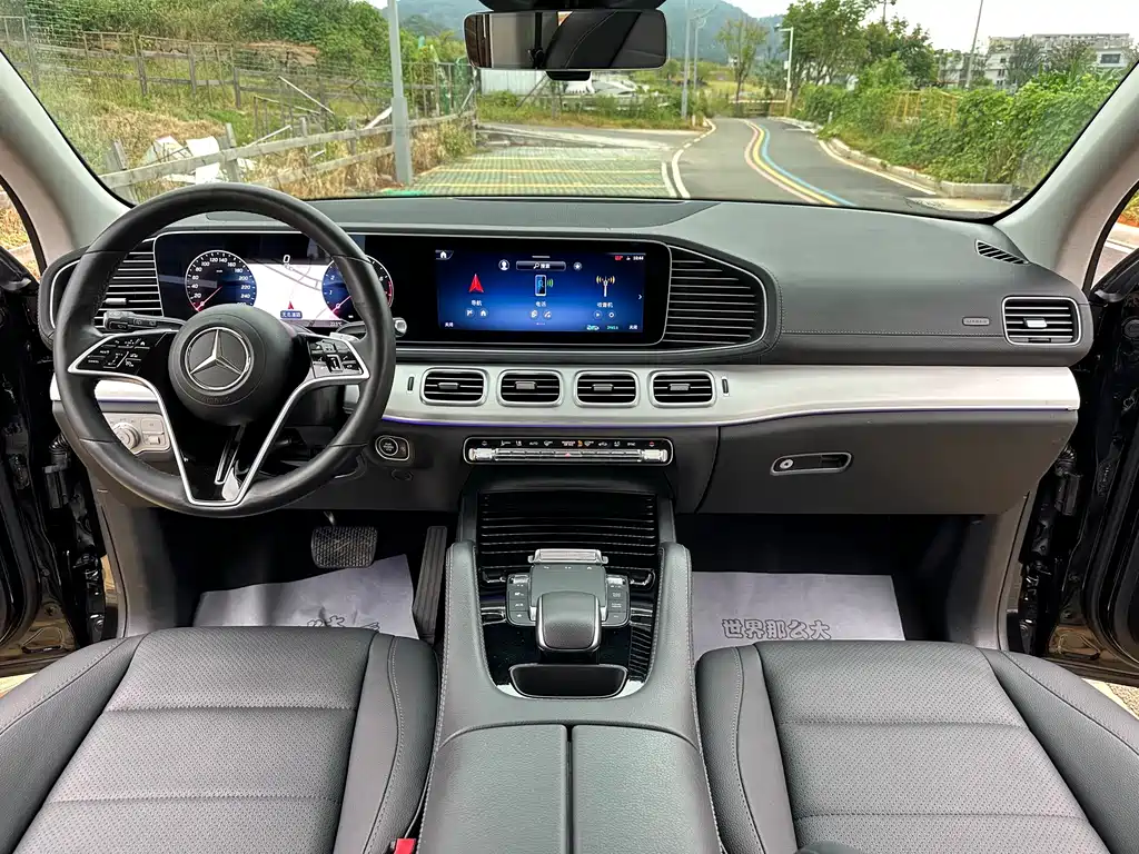 Mercedes-Benz GLE (Import) — миниатюра 11