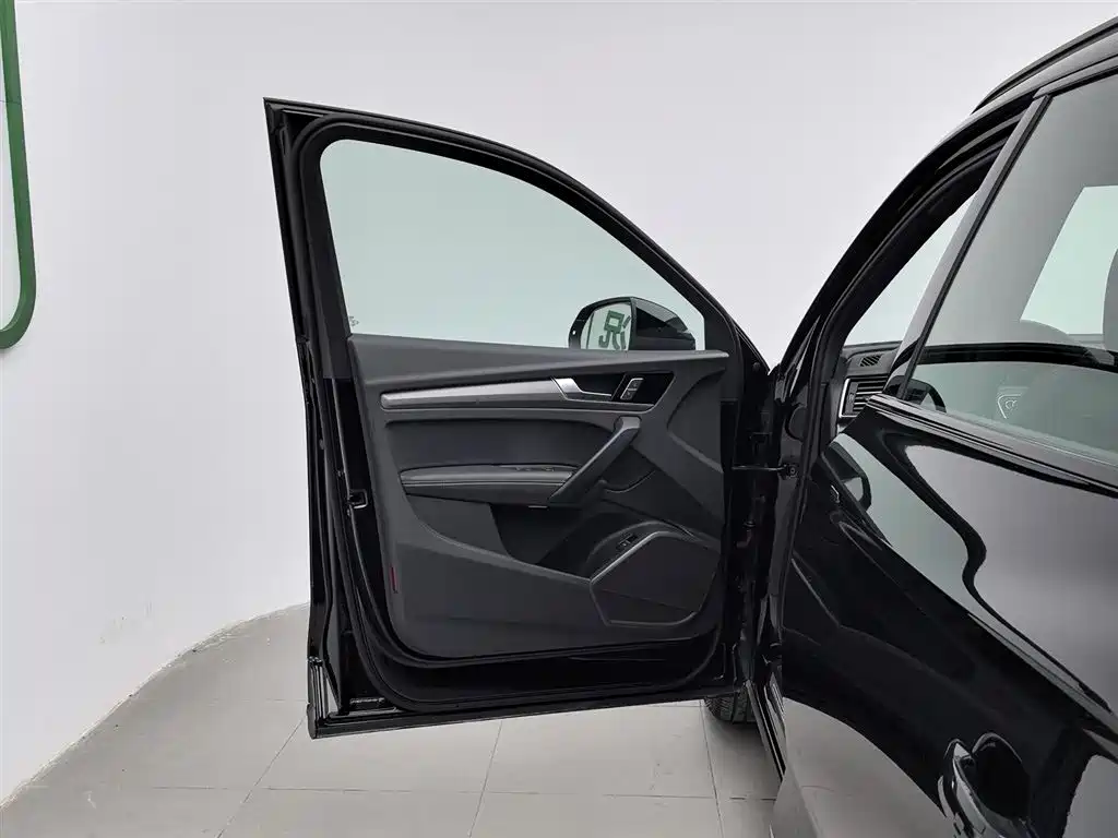 Audi Q5L 2025 45 40 TFSI Fashion