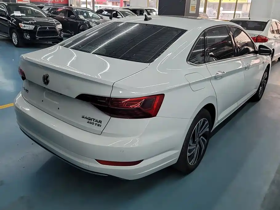 Volkswagen Sagitar — миниатюра 3