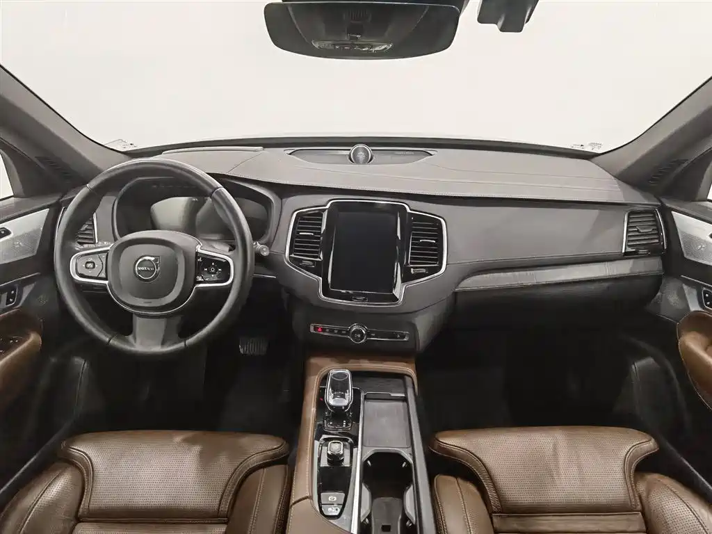 Volvo XC90 2022 B6 Luxury 7 мест