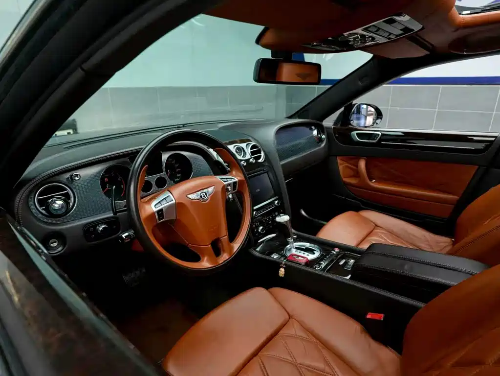 Bentley Flying Spur — миниатюра 7