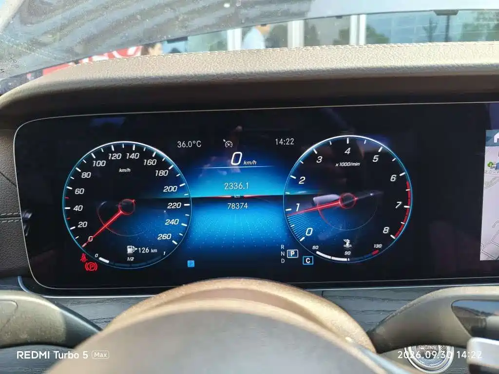 Mercedes-Benz E-Class — миниатюра 4