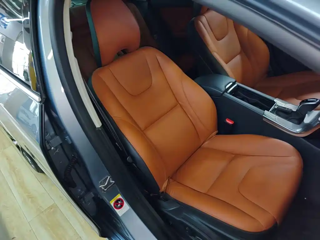 Volvo S60 — миниатюра 25