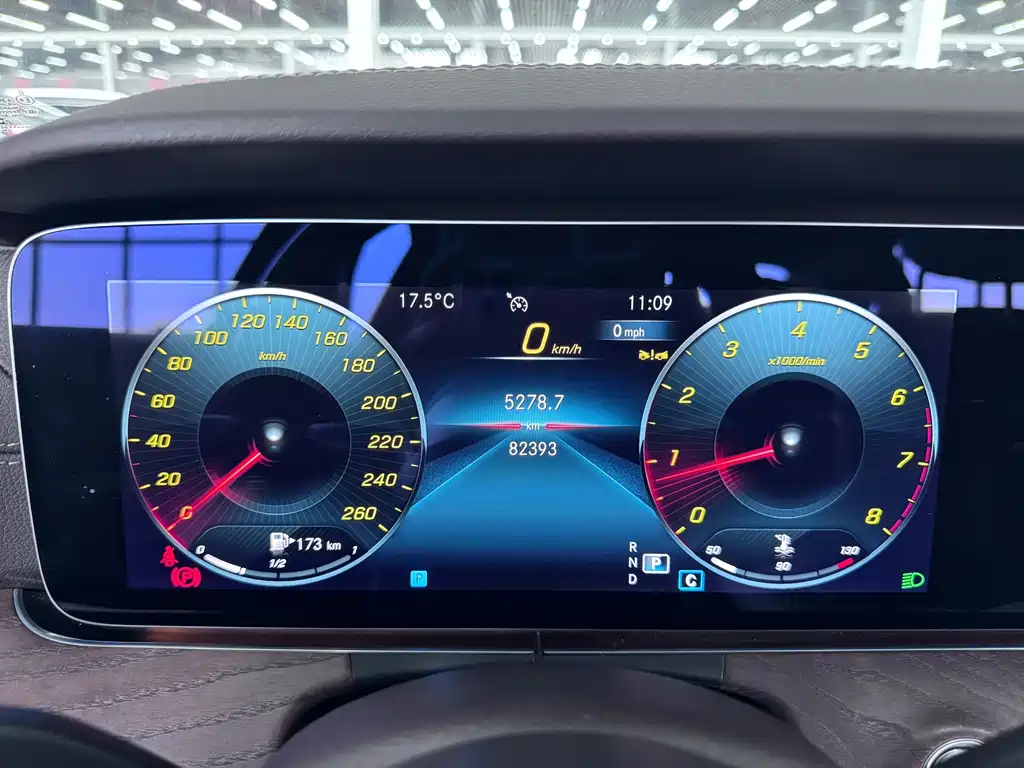 Mercedes-Benz E-Class — миниатюра 19