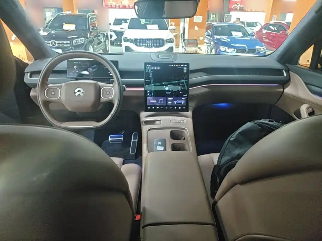 NIO ES8 — миниатюра 10