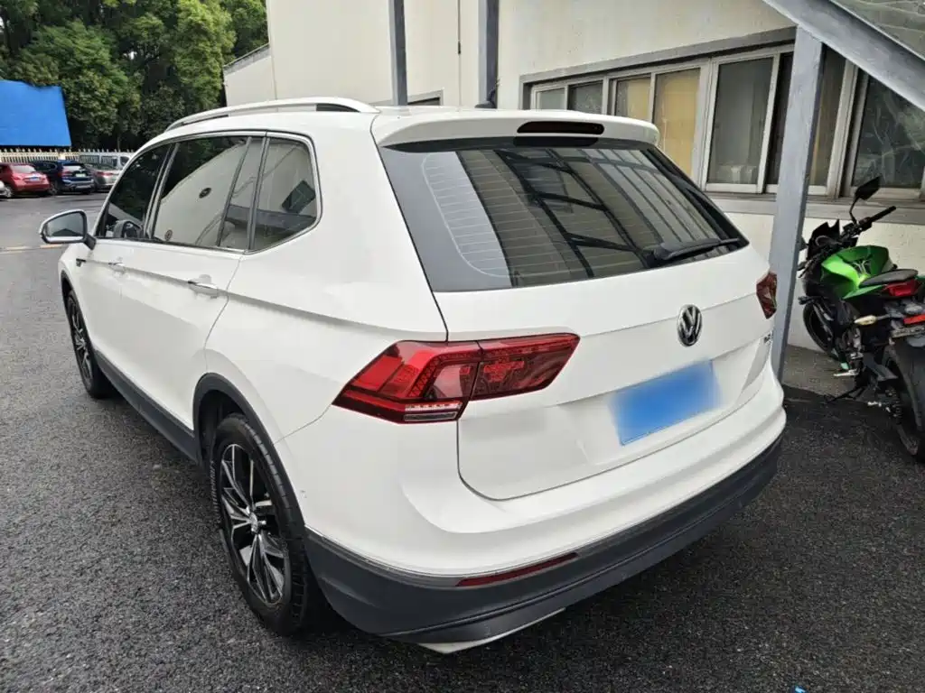 Volkswagen Tiguan L — миниатюра 5