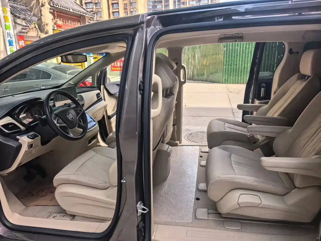 Buick GL8 — миниатюра 7