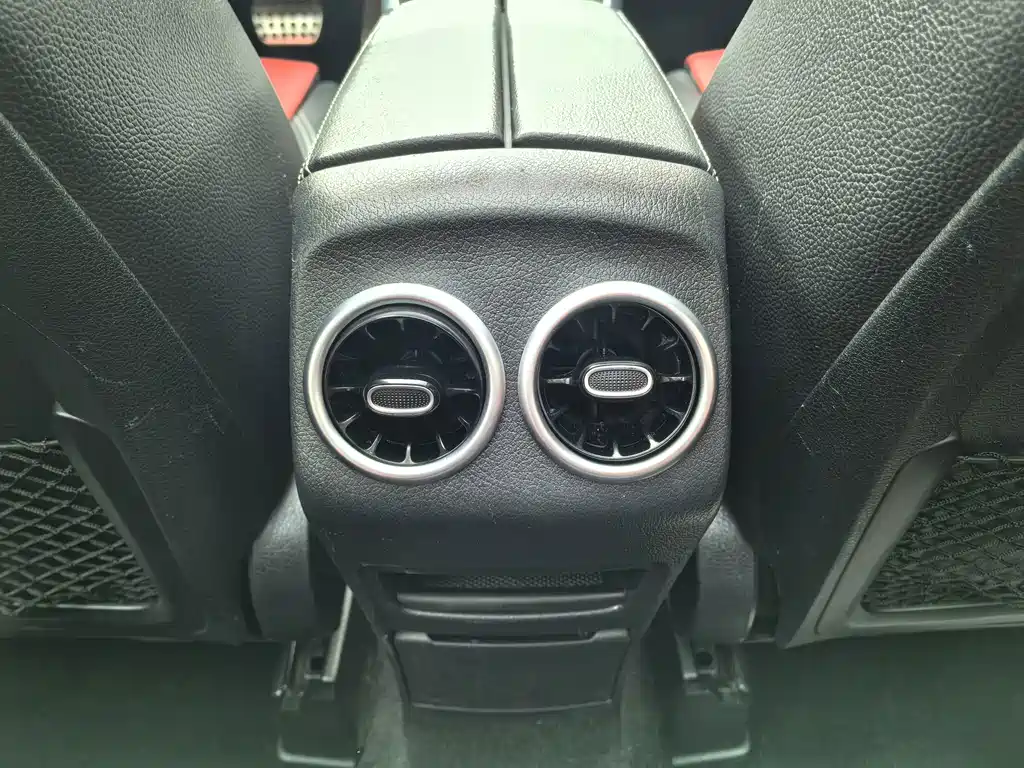 Mercedes-Benz GLB AMG — миниатюра 12
