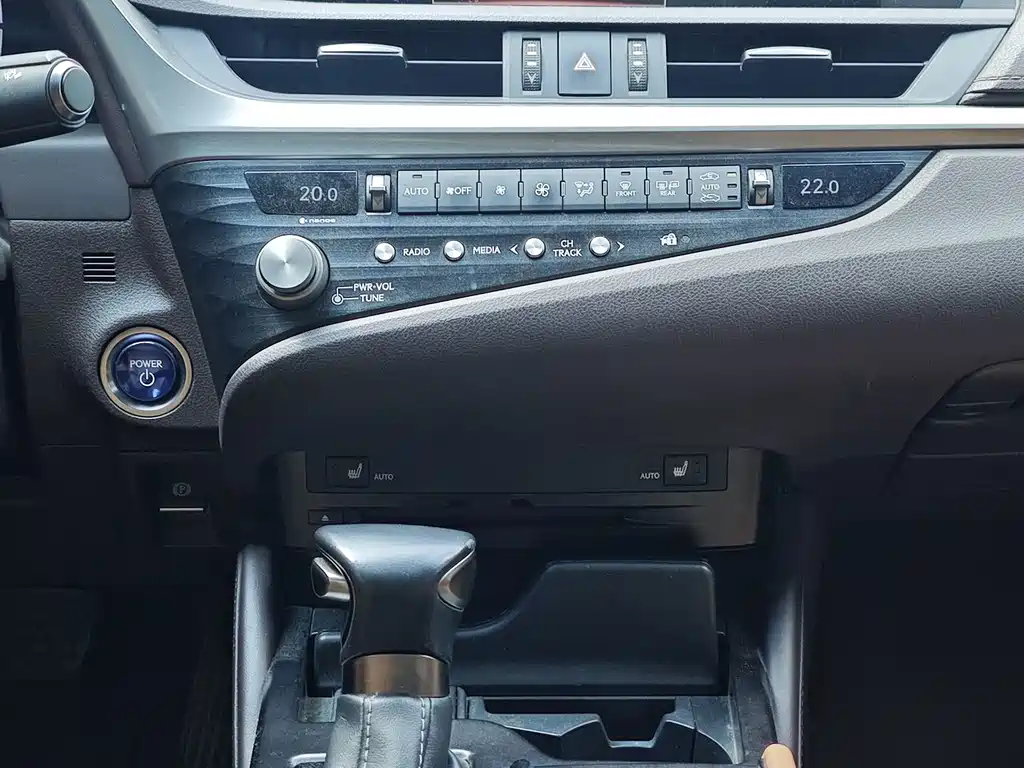 Lexus ES — миниатюра 19