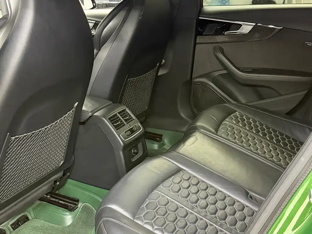Audi RS 4 — миниатюра 4