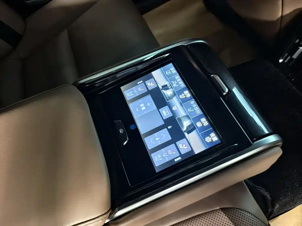 Toyota Crown 2024 2.5L