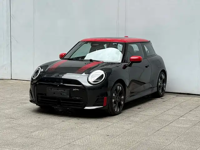 MINI ELECTRIC  JCW 2025