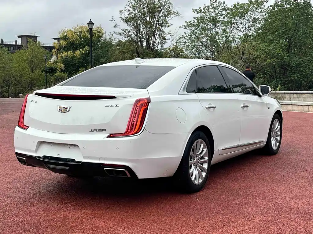 Cadillac XTS — миниатюра 6