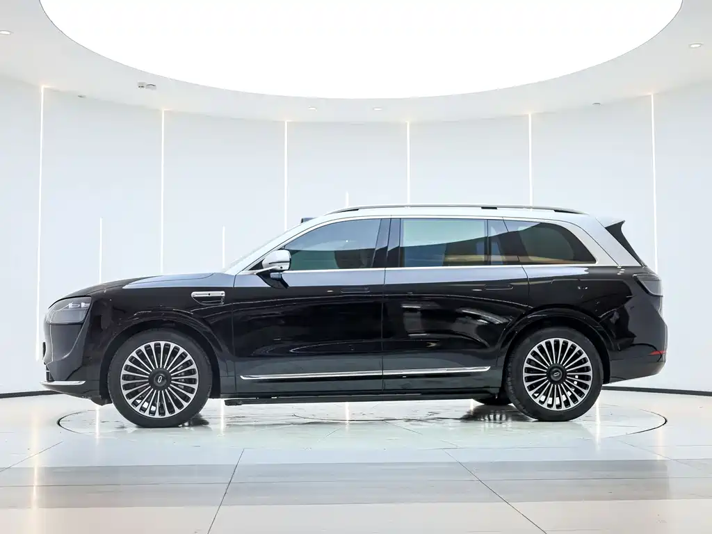 AITO ASK THE WORLD M9