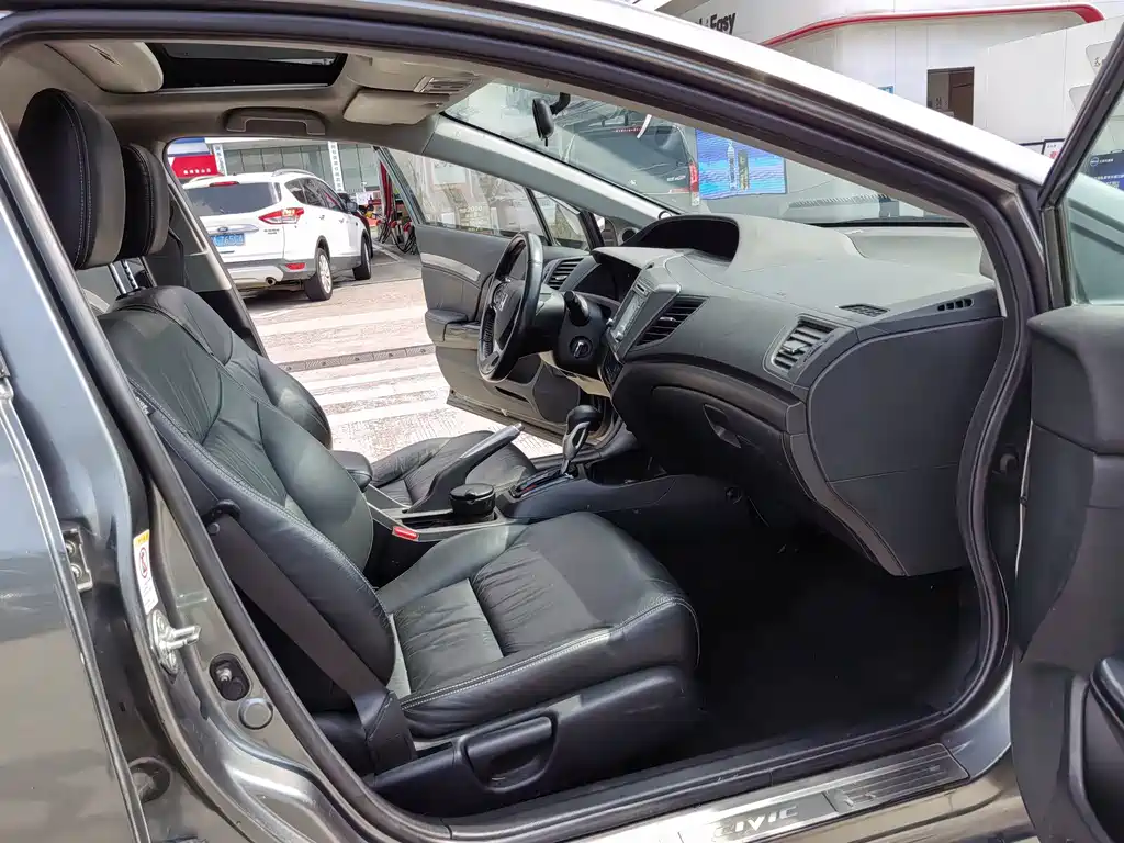 Honda Civic — миниатюра 13