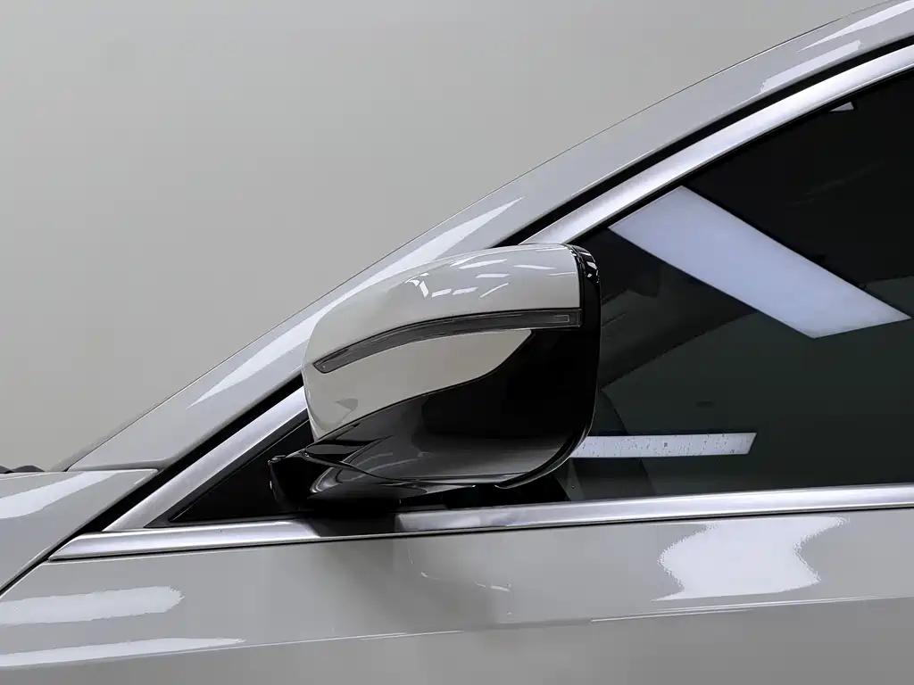 BMW 3 Series — миниатюра 13