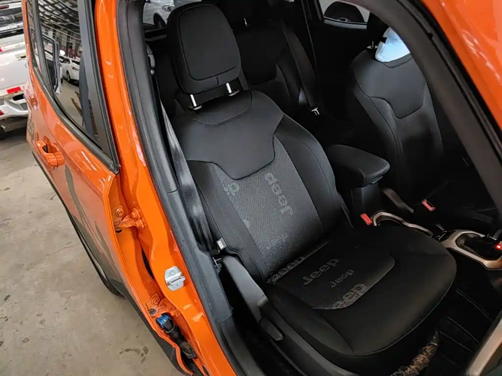 Jeep Renegade — миниатюра 25