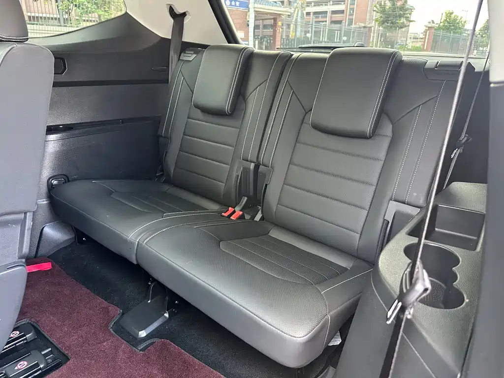 Volkswagen Teramont — миниатюра 9