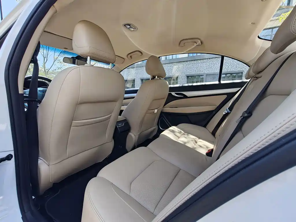 Geely Emgrand — миниатюра 8
