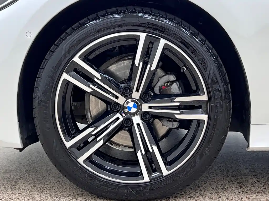 BMW 3 Series — миниатюра 14