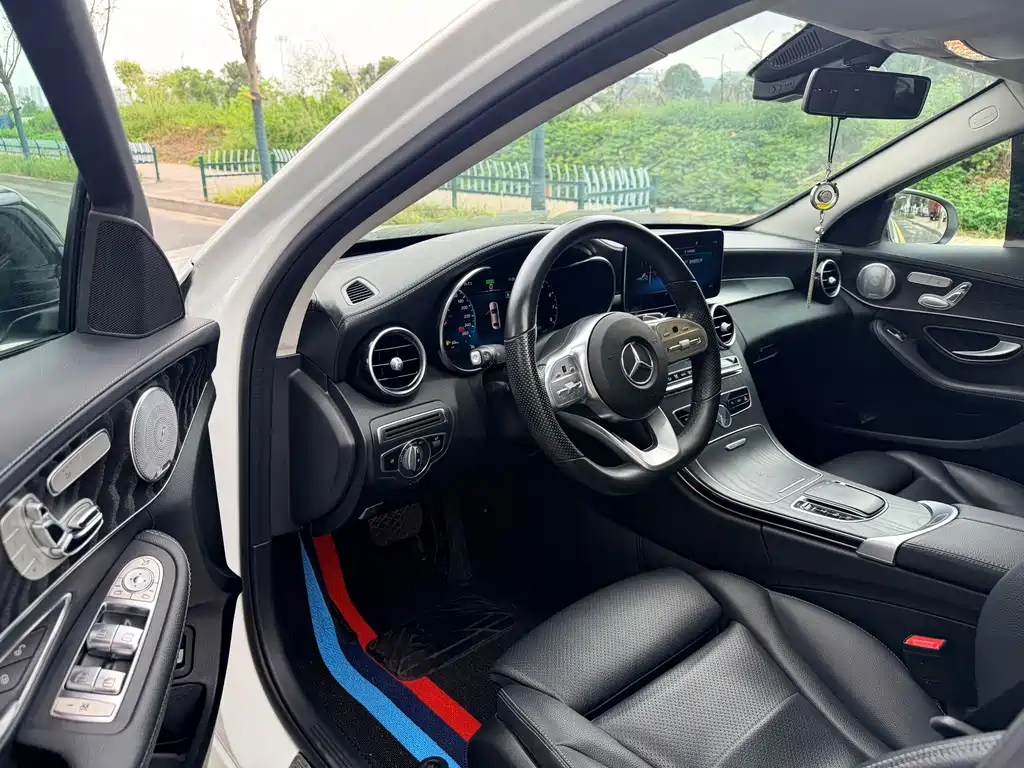 Mercedes-Benz C-Class — миниатюра 4