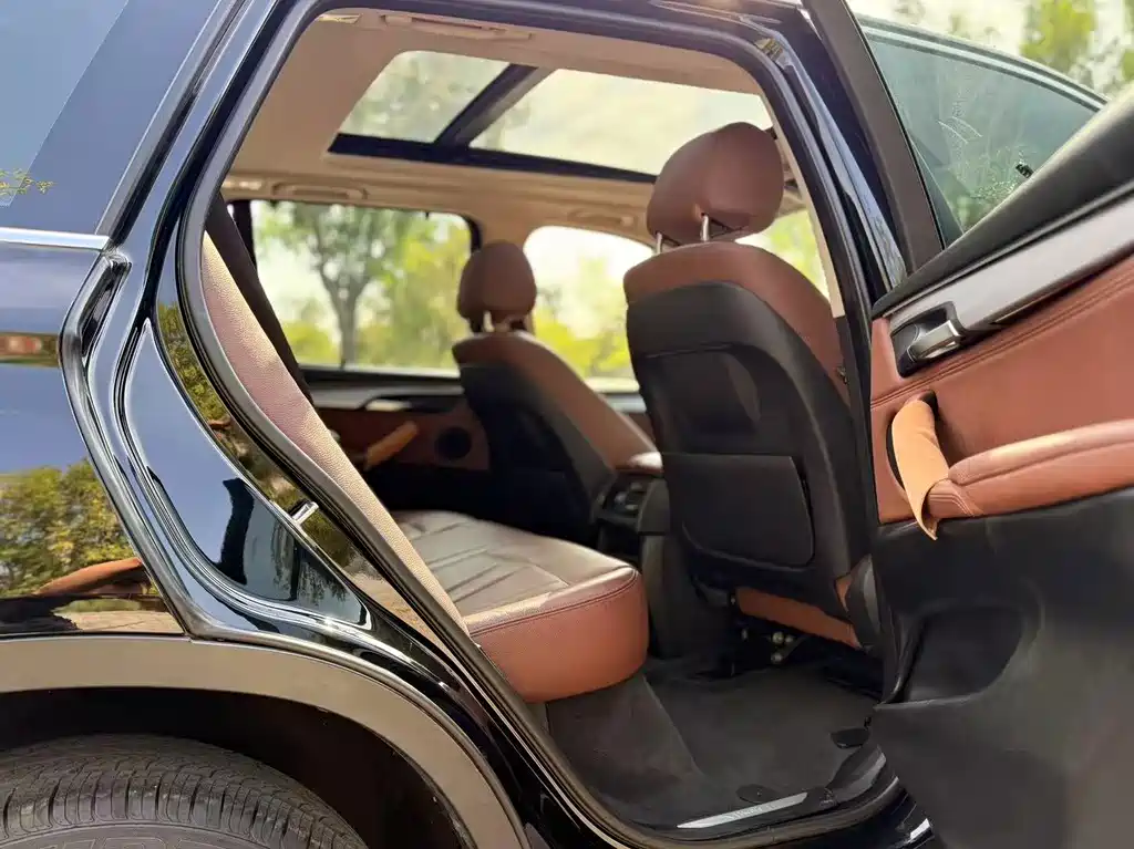 BMW X5 (Import) — миниатюра 8