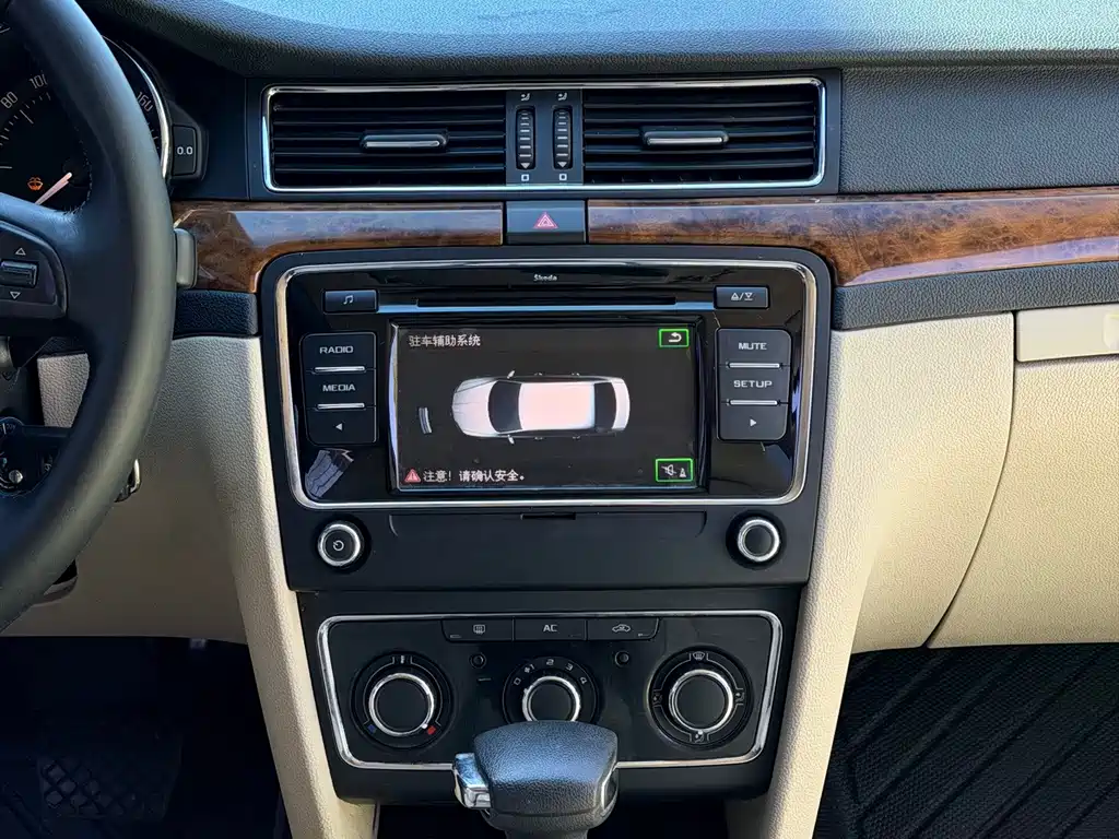 Skoda Superb — миниатюра 11