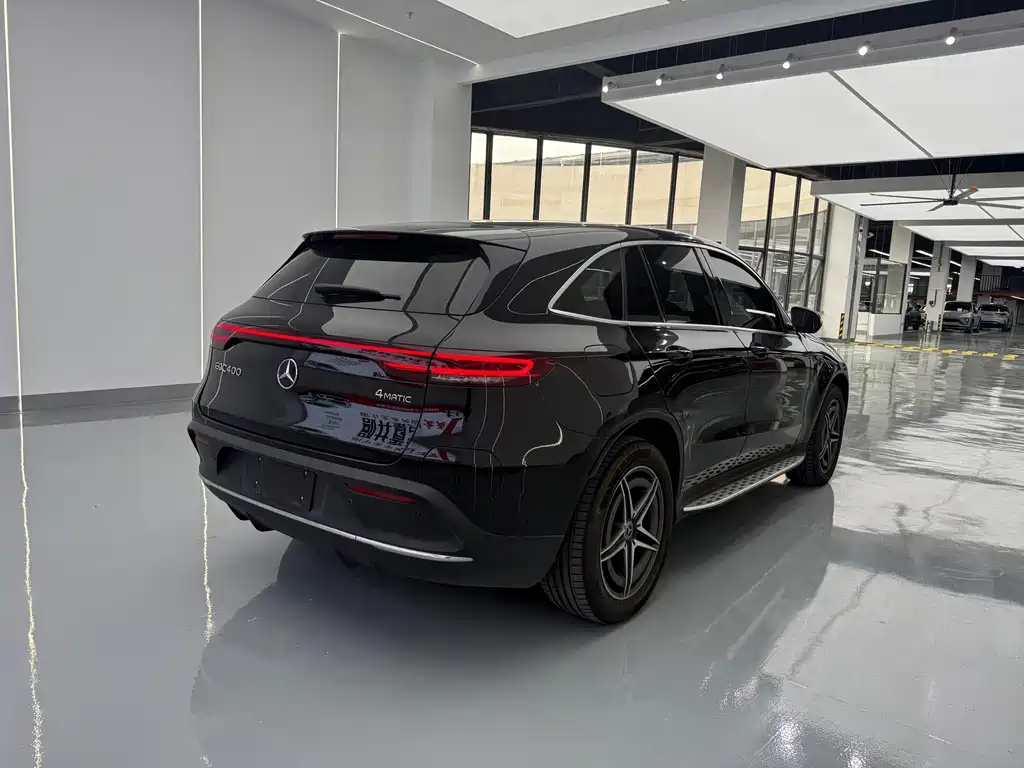 Mercedes-Benz EQC — миниатюра 13