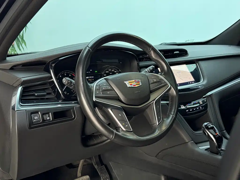 Cadillac XT5 — миниатюра 7
