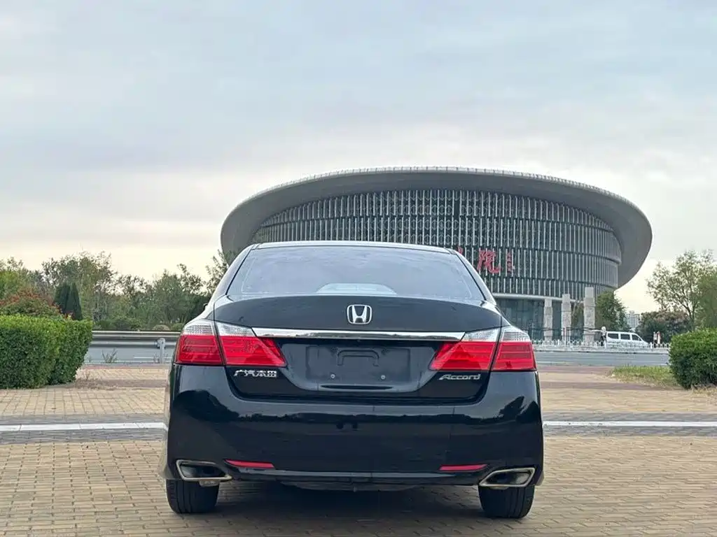 Honda Accord — миниатюра 5