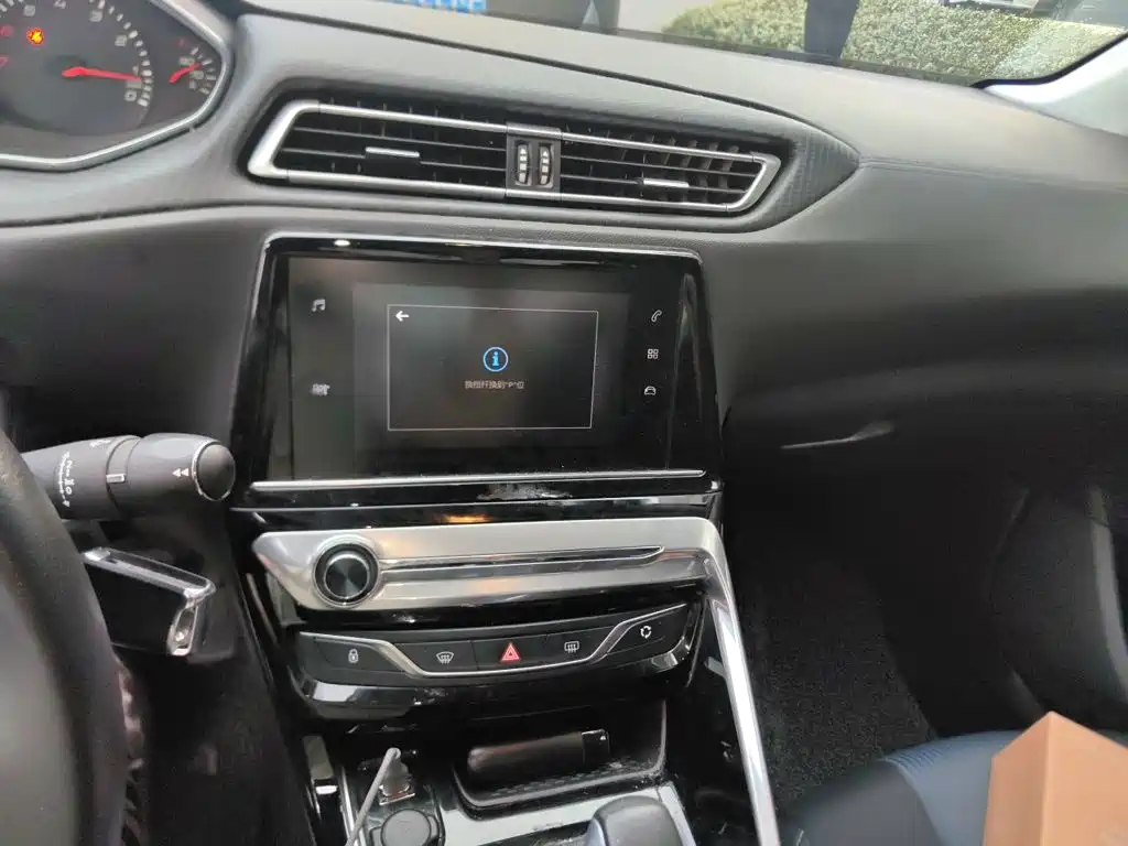 Peugeot 308 — миниатюра 9