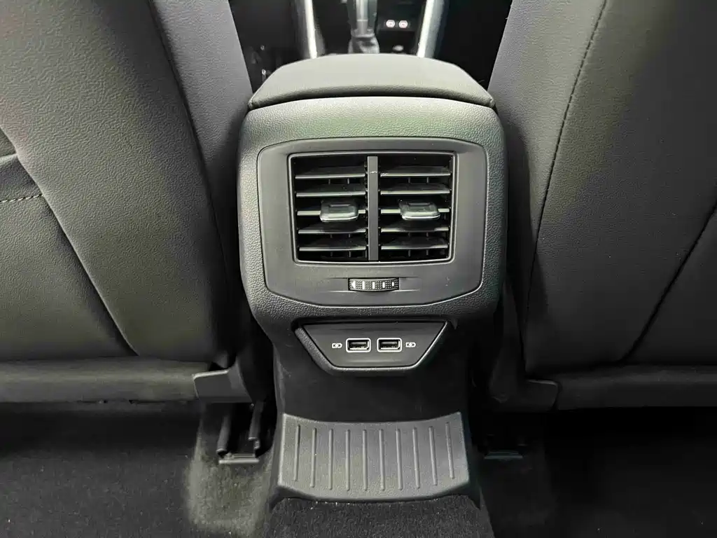 Volkswagen T-Roc — миниатюра 17