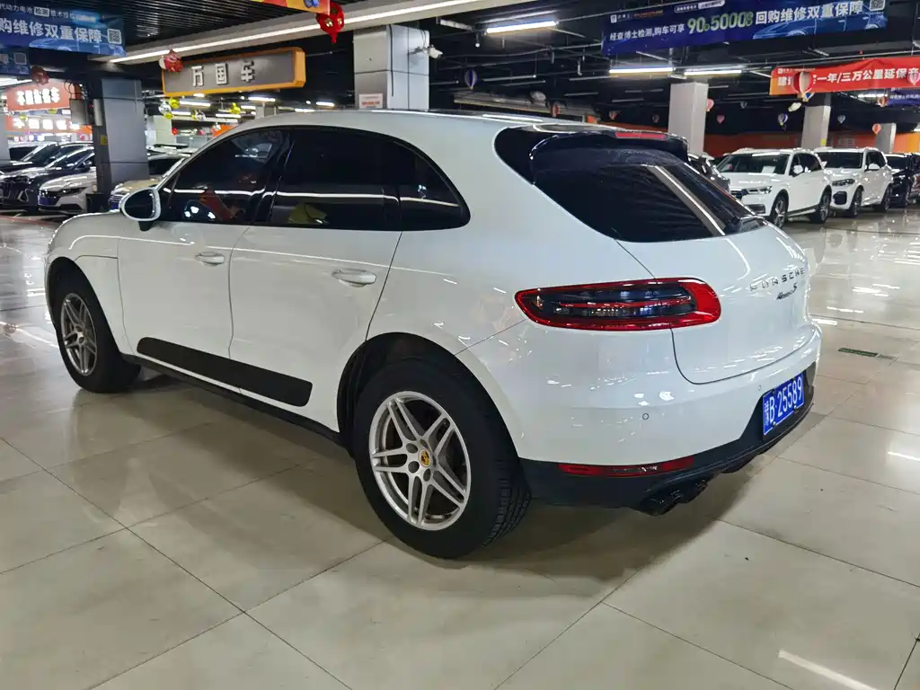 Porsche Macan — миниатюра 4