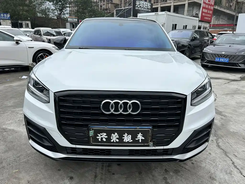 Audi Q2L — миниатюра 2