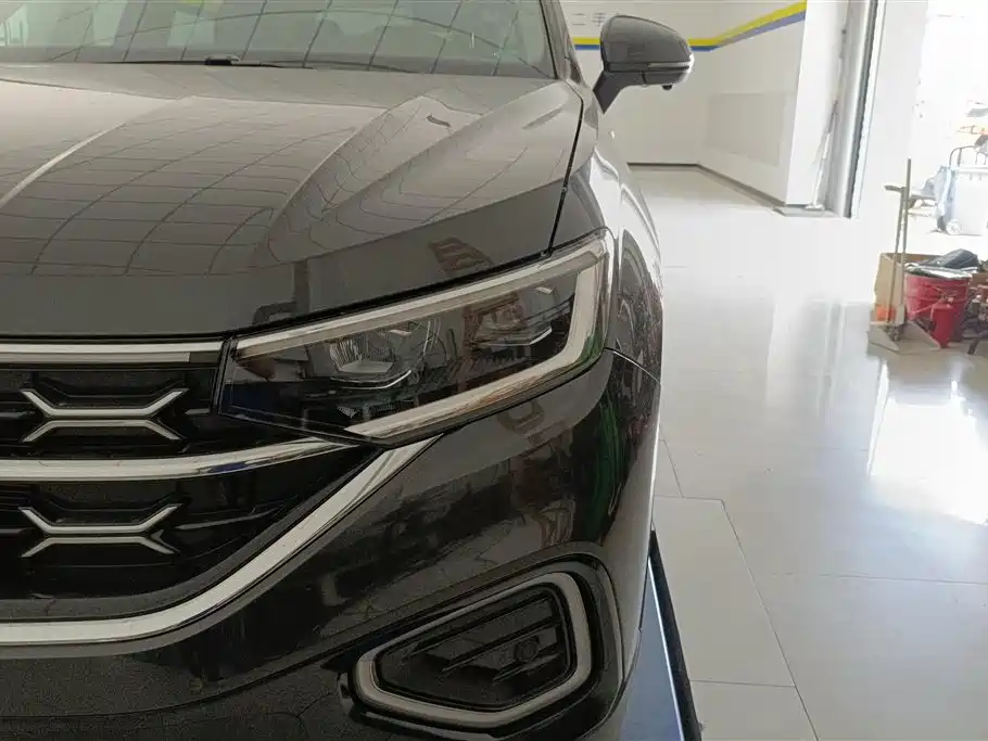 Volkswagen Tayron 2025 300TSI