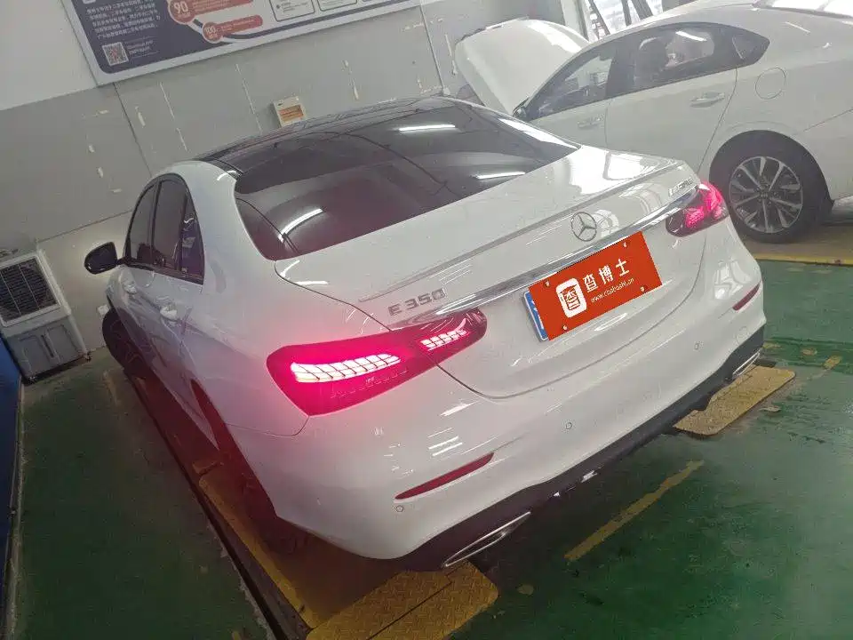 Mercedes-Benz E-Class (Import) — миниатюра 3