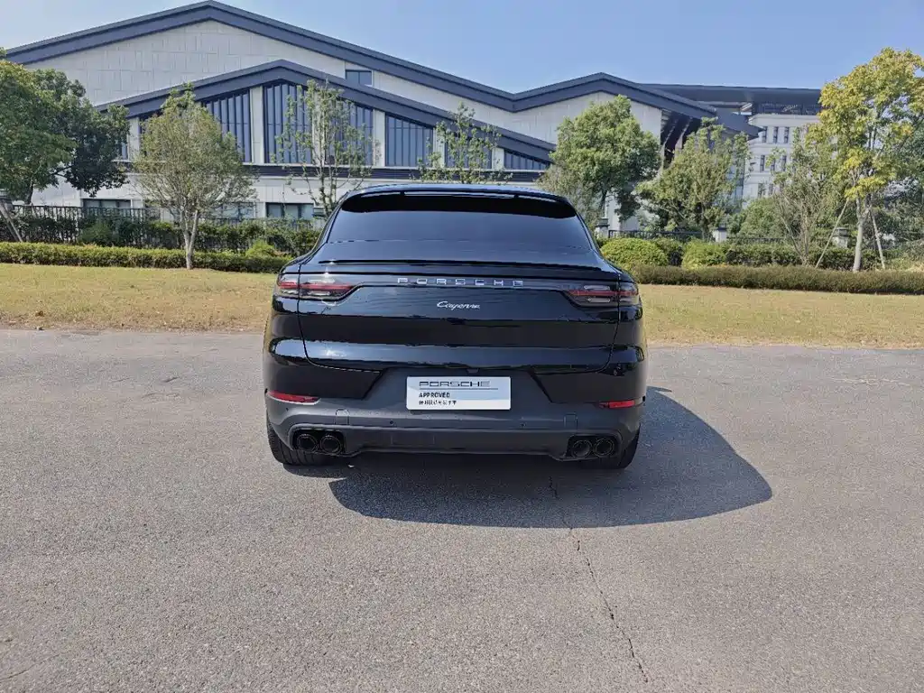 Porsche Cayenne — миниатюра 5