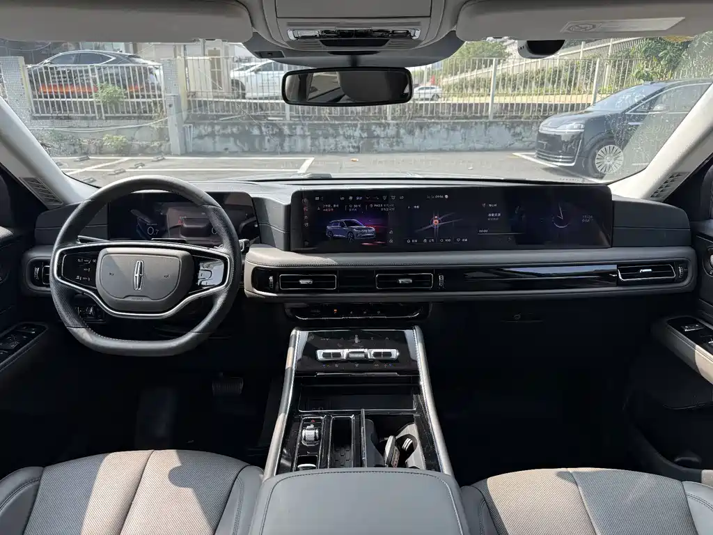 Lincoln Aviator — миниатюра 14