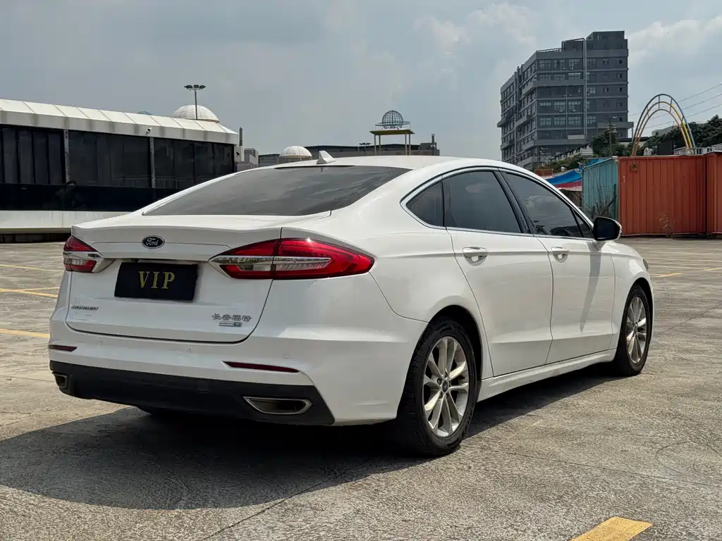 Ford Mondeo — миниатюра 16