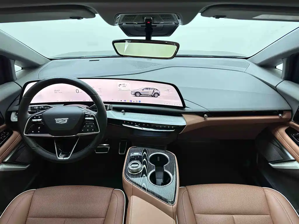 Cadillac IQ — миниатюра 7