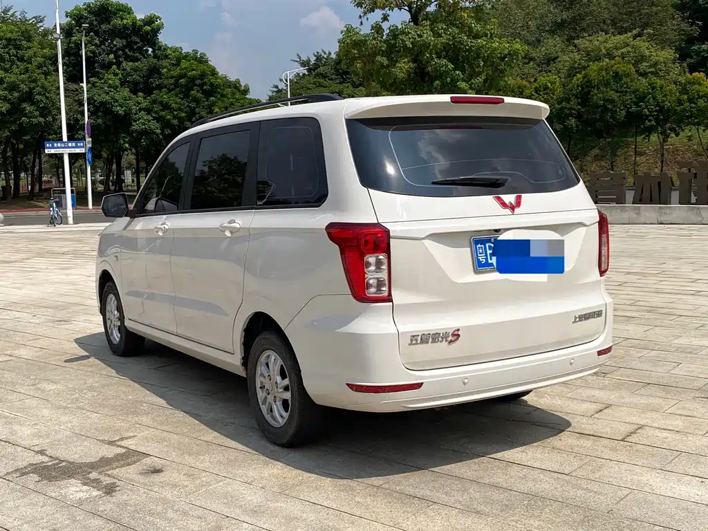 Wuling Hongguang — миниатюра 6