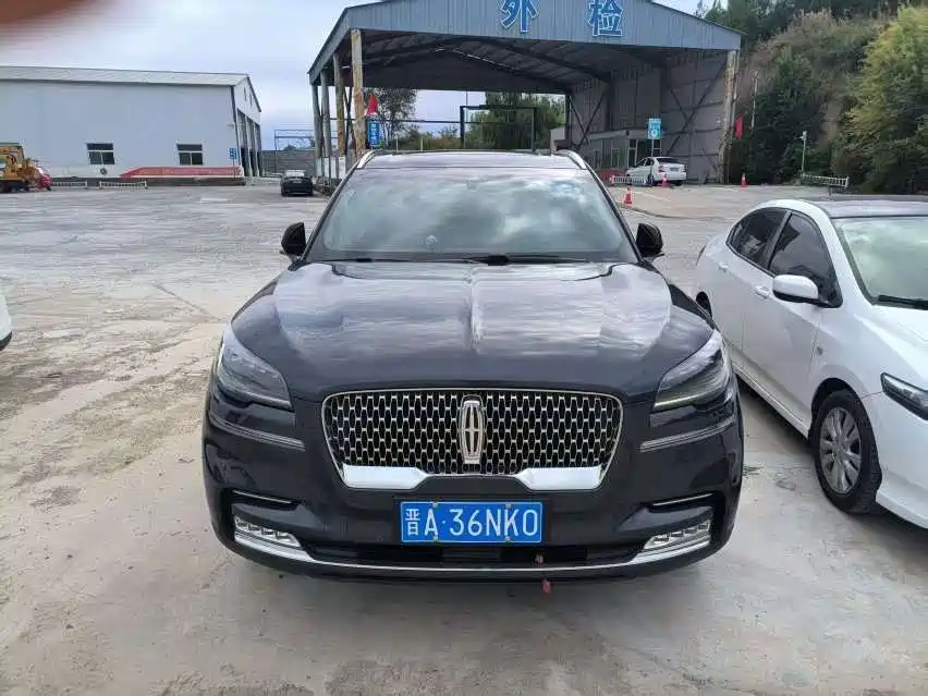 Lincoln Aviator — миниатюра 3