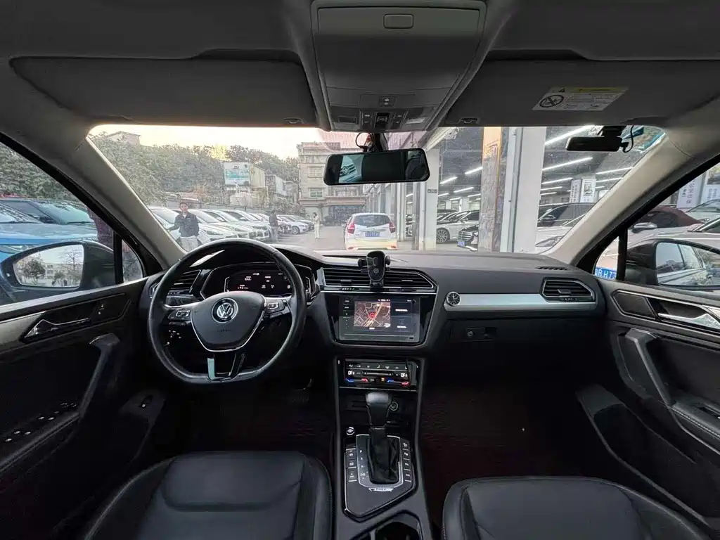 VOLKSWAGEN TIGUAN L NEW ENERGY