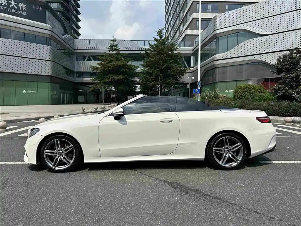 Mercedes-Benz E-Class (Import) — миниатюра 21