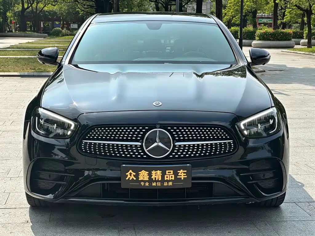 Mercedes-Benz E-Class — миниатюра 2