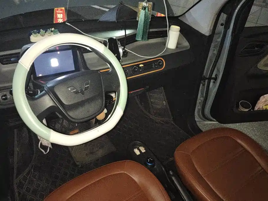 Wuling MINIEV — миниатюра 12