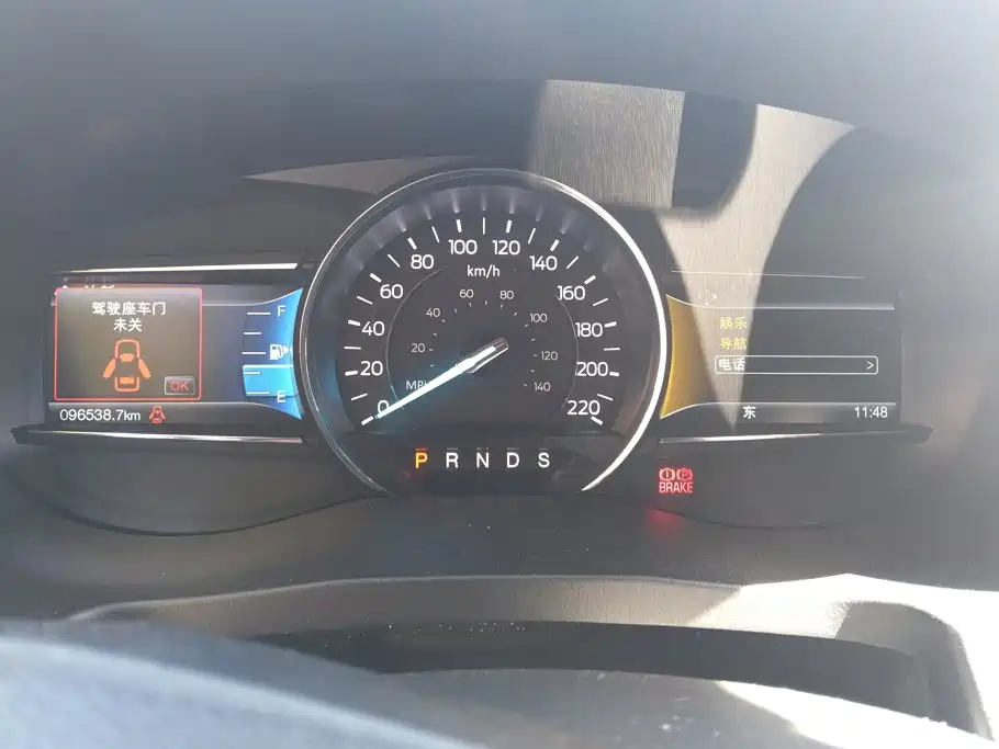Ford Explorer (Import) — миниатюра 14