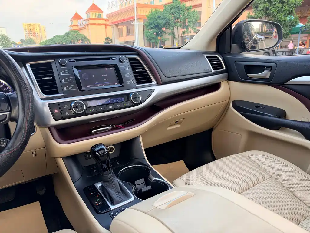Toyota Highlander — миниатюра 16